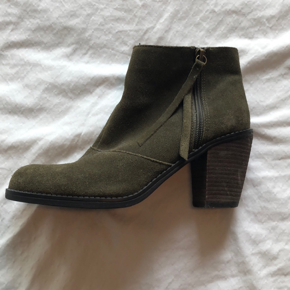 Crown Vintage Booties